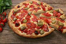 Focaccia cu rosii si masline, sau Focaccia Barese